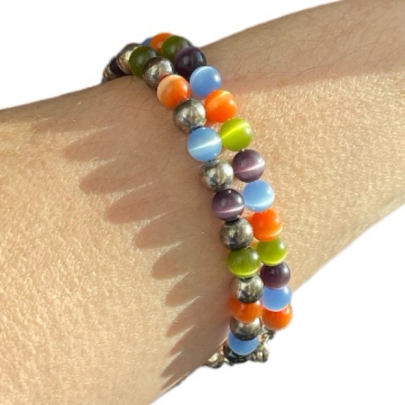 Pair of Multi-Colored Moonglow Beaded and Silver Tone Lobster Claw Bracelets - Picture 2 of 6